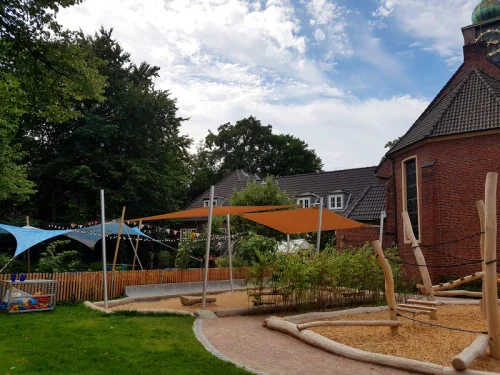 sonnensegel-kita-rutsche