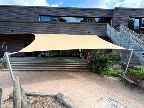 sonnensegel-kita-außengelände