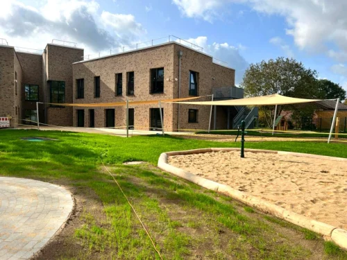 sonnensegel-kita-außengelände